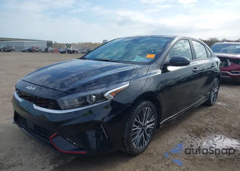 2023 Kia Forte Gt-Line z USA, uszkodzony, nr VIN 3KPF54AD0PE601172